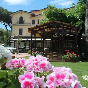Virginia Marina di Massa