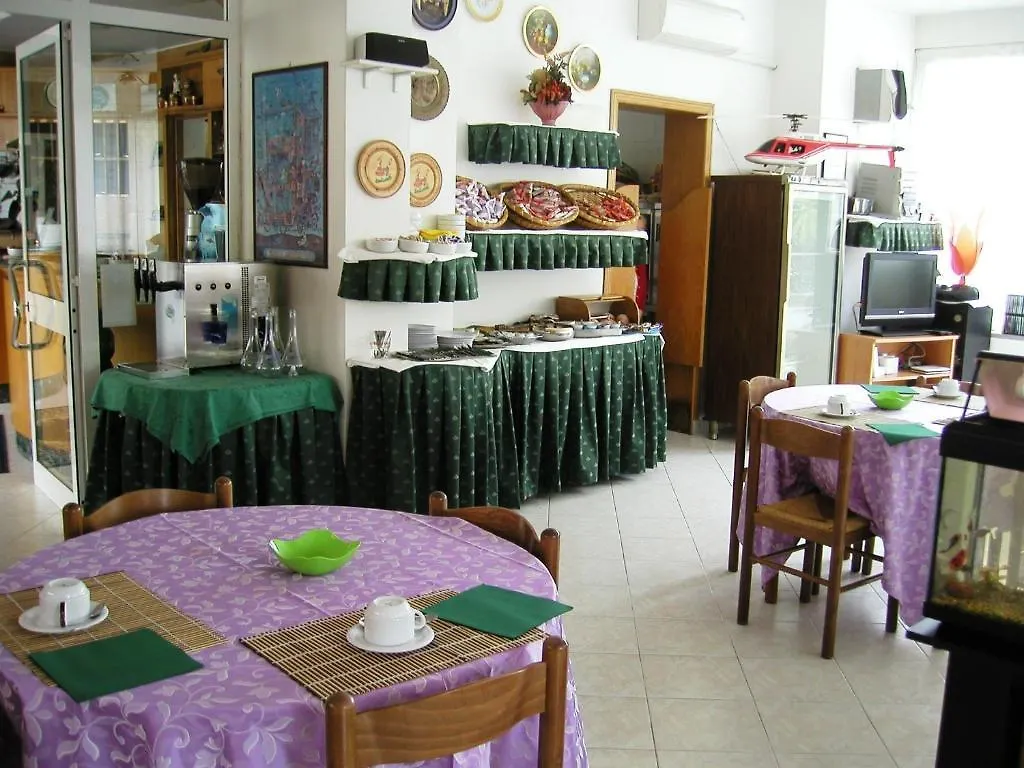 ***  Hotel Roby Marina di Massa Italia