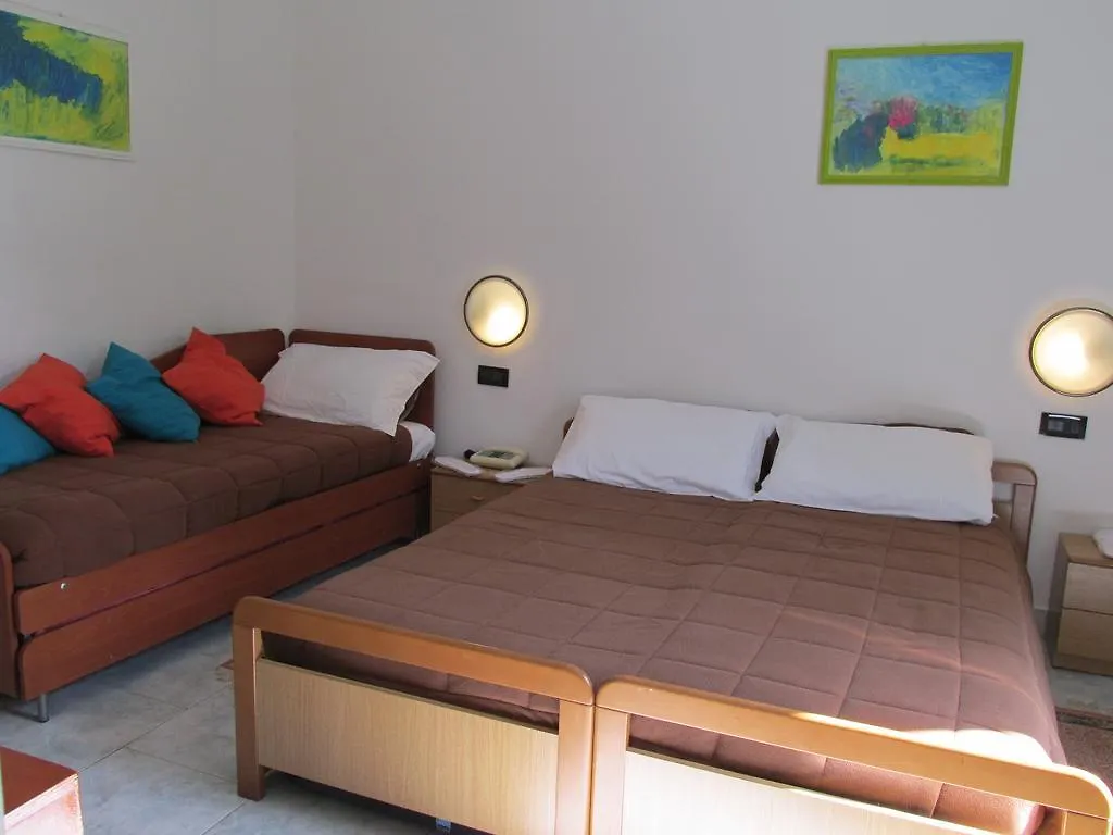 ***  Hotel Roby Marina di Massa Italia
